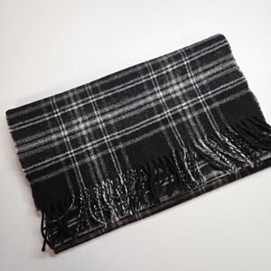ETRO Milano Black Plaid Lambwool Wool Knit Rectangle Scarf Unisex Made in Italy